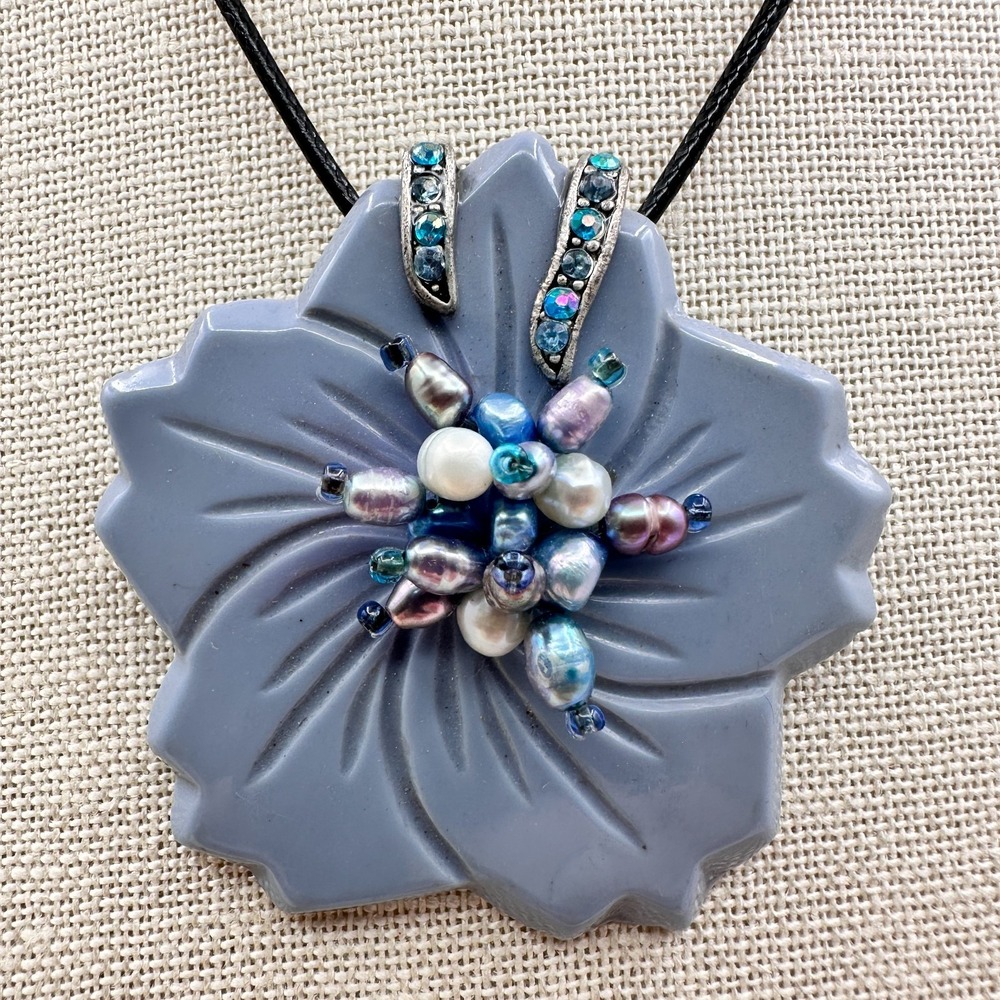 Vintage 90s Mixed Pearl Crystal Flower Pendant Necklace Y2K Silver Tone